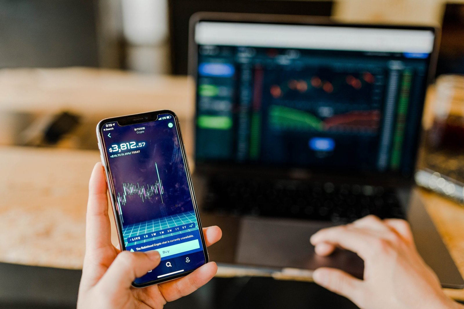 Day Trading vs. Spread Betting: Which is the Better Option?